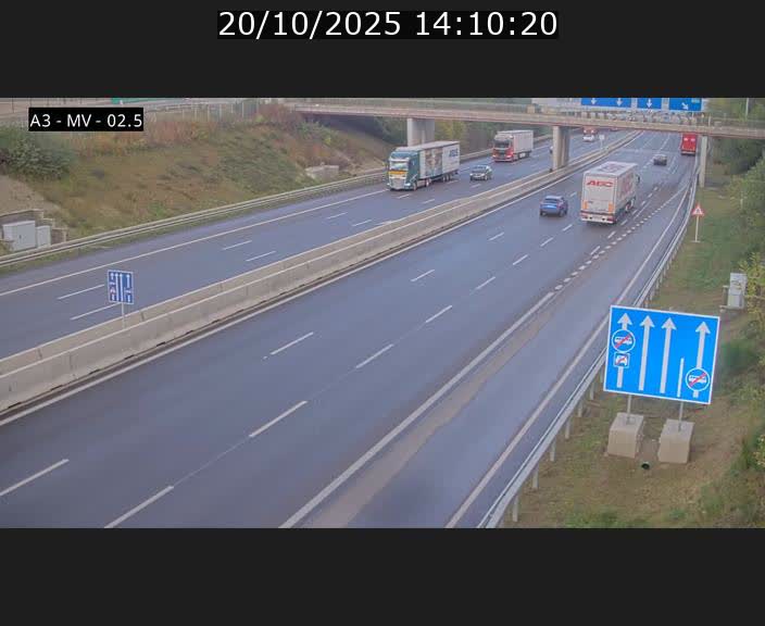 Webcam autoroute A3 au Luxembourg à proximité de la Croix de Gasperich. Vue orientée vers Luxembourg