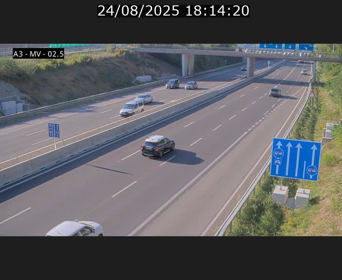 <h2>Webcam autoroute A3 au Luxembourg à proximité de la Croix de Gasperich. Vue orientée vers Luxembourg</h2>