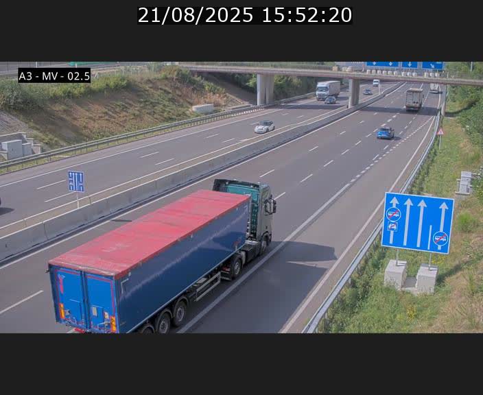 <h2>Webcam autoroute A3 au Luxembourg à proximité de la Croix de Gasperich. Vue orientée vers Luxembourg</h2>