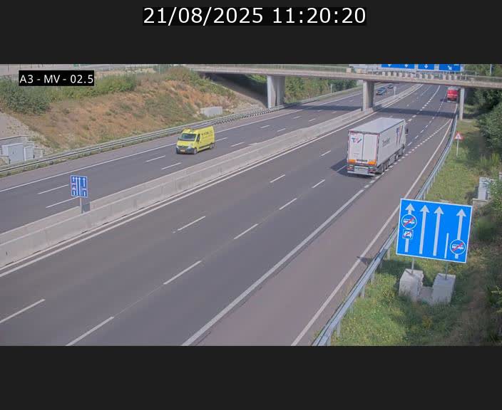 <h2>Webcam autoroute A3 au Luxembourg à proximité de la Croix de Gasperich. Vue orientée vers Luxembourg</h2>