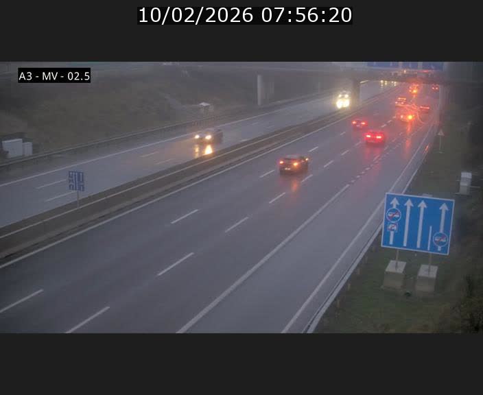<h2>Webcam autoroute A3 au Luxembourg à proximité de la Croix de Gasperich. Vue orientée vers Luxembourg</h2>