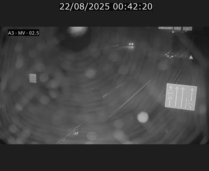 <h2>Webcam autoroute A3 au Luxembourg à proximité de la Croix de Gasperich. Vue orientée vers Luxembourg</h2>