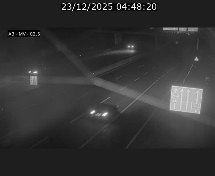 Webcam autoroute A3 au Luxembourg à proximité de la Croix de Gasperich. Vue orientée vers Luxembourg