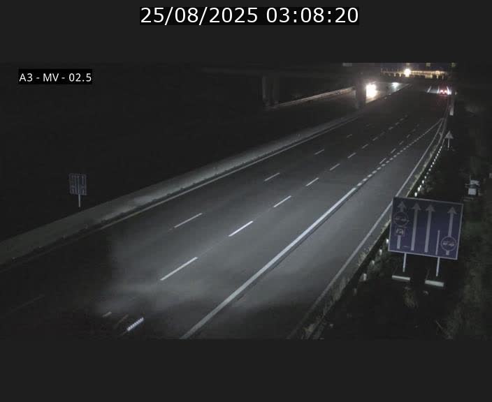 <h2>Webcam autoroute A3 au Luxembourg à proximité de la Croix de Gasperich. Vue orientée vers Luxembourg</h2>