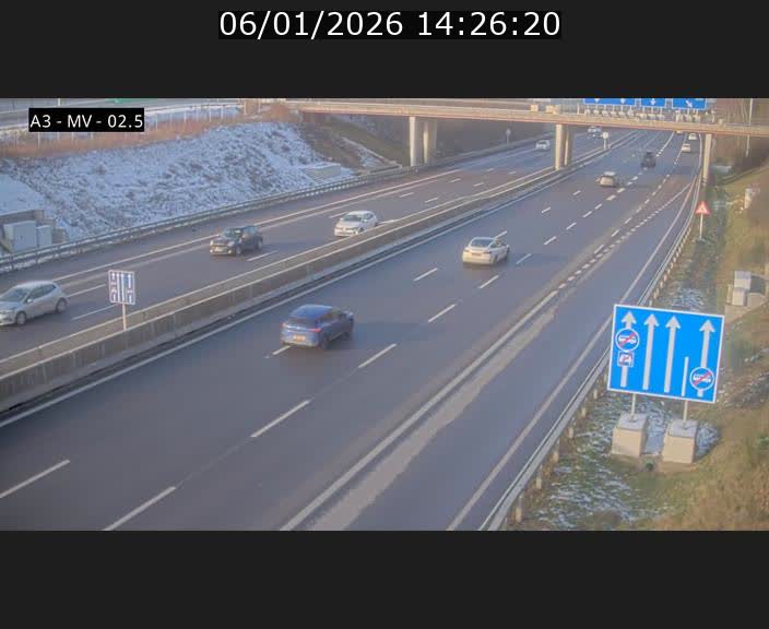 <h2>Webcam autoroute A3 au Luxembourg à proximité de la Croix de Gasperich. Vue orientée vers Luxembourg</h2>