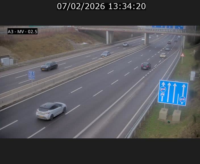 <h2>Webcam autoroute A3 au Luxembourg à proximité de la Croix de Gasperich. Vue orientée vers Luxembourg</h2>