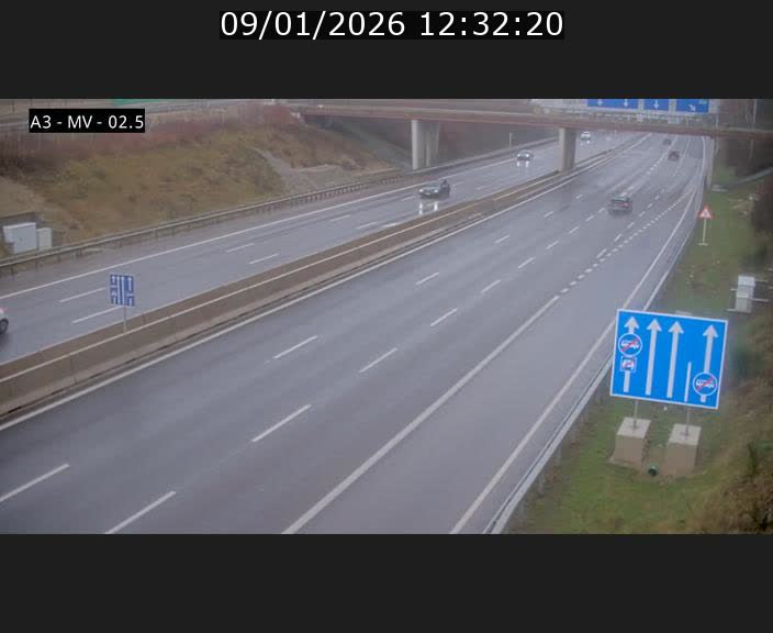 Webcam autoroute A3 au Luxembourg à proximité de la Croix de Gasperich. Vue orientée vers Luxembourg