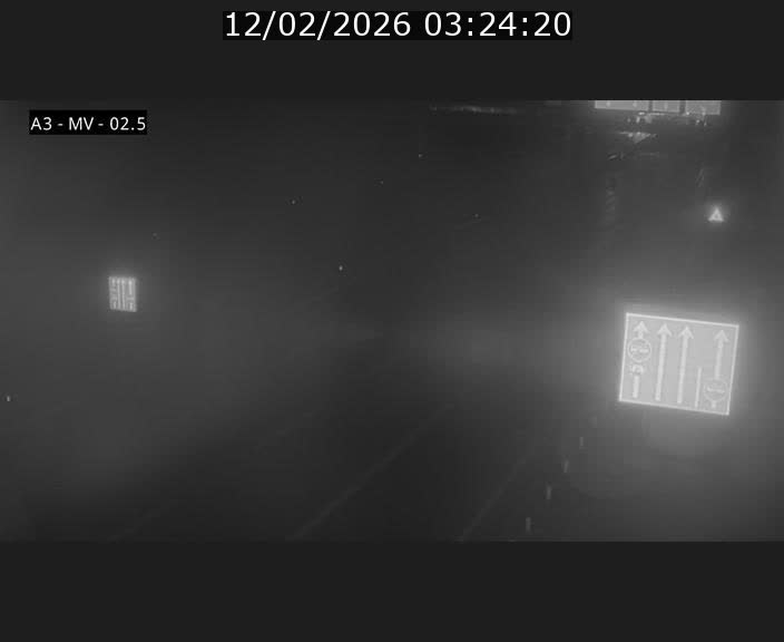 <h2>Webcam autoroute A3 au Luxembourg à proximité de la Croix de Gasperich. Vue orientée vers Luxembourg</h2>