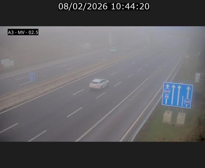 <h2>Webcam autoroute A3 au Luxembourg à proximité de la Croix de Gasperich. Vue orientée vers Luxembourg</h2>