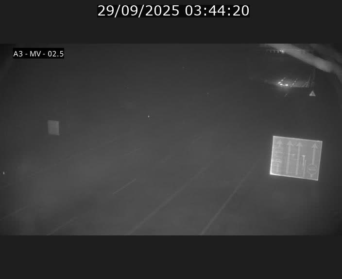 <h2>Webcam autoroute A3 au Luxembourg à proximité de la Croix de Gasperich. Vue orientée vers Luxembourg</h2>