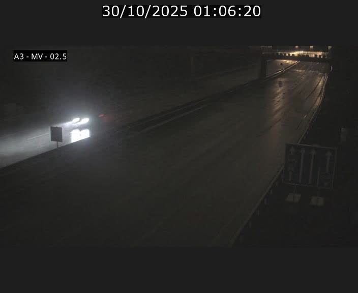 Webcam autoroute A3 au Luxembourg à proximité de la Croix de Gasperich. Vue orientée vers Luxembourg