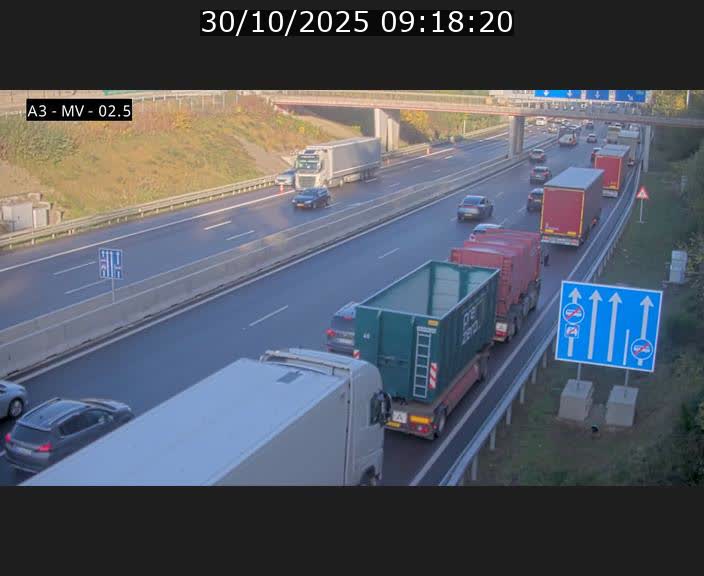 <h2>Webcam autoroute A3 au Luxembourg à proximité de la Croix de Gasperich. Vue orientée vers Luxembourg</h2>