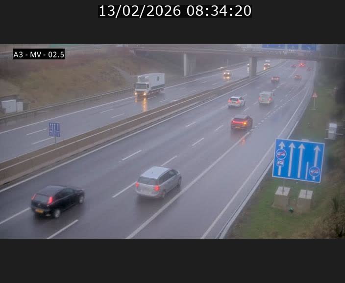 Webcam autoroute A3 au Luxembourg à proximité de la Croix de Gasperich. Vue orientée vers Luxembourg