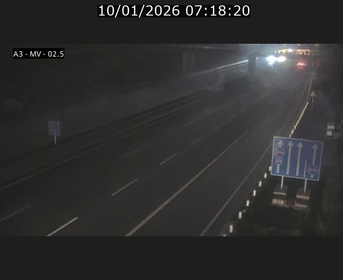 Webcam autoroute A3 au Luxembourg à proximité de la Croix de Gasperich. Vue orientée vers Luxembourg