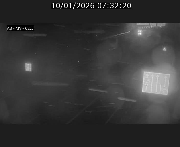 Webcam autoroute A3 au Luxembourg à proximité de la Croix de Gasperich. Vue orientée vers Luxembourg