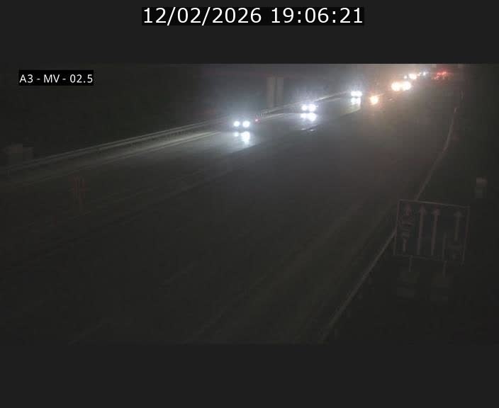 <h2>Webcam autoroute A3 au Luxembourg à proximité de la Croix de Gasperich. Vue orientée vers Luxembourg</h2>