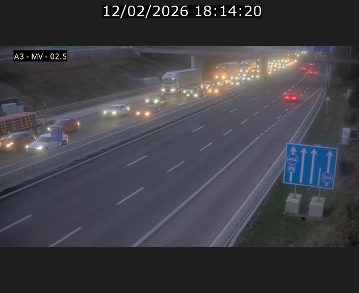 <h2>Webcam autoroute A3 au Luxembourg à proximité de la Croix de Gasperich. Vue orientée vers Luxembourg</h2>