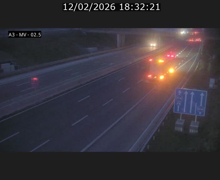 <h2>Webcam autoroute A3 au Luxembourg à proximité de la Croix de Gasperich. Vue orientée vers Luxembourg</h2>