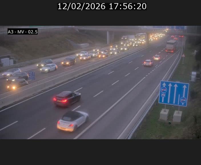 <h2>Webcam autoroute A3 au Luxembourg à proximité de la Croix de Gasperich. Vue orientée vers Luxembourg</h2>