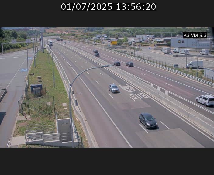 <h2>Traffic live webcam Luxembourg Aire de Berchem - A3 - BK 5 - direction France</h2>