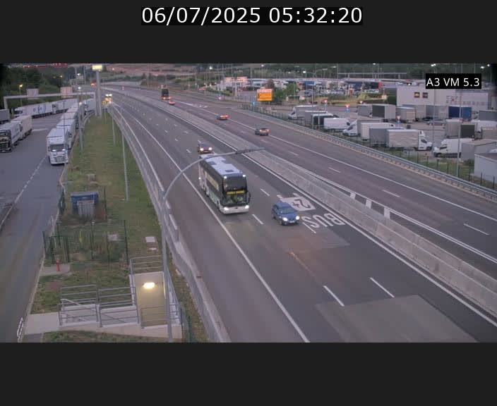 <h2>Traffic live webcam Luxembourg Aire de Berchem - A3 - BK 5 - direction France</h2>