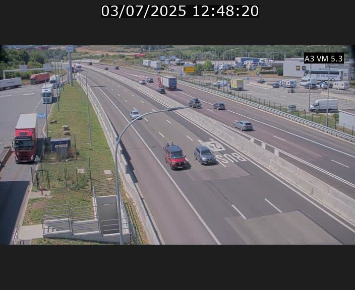 <h2>Traffic live webcam Luxembourg Aire de Berchem - A3 - BK 5 - direction France</h2>