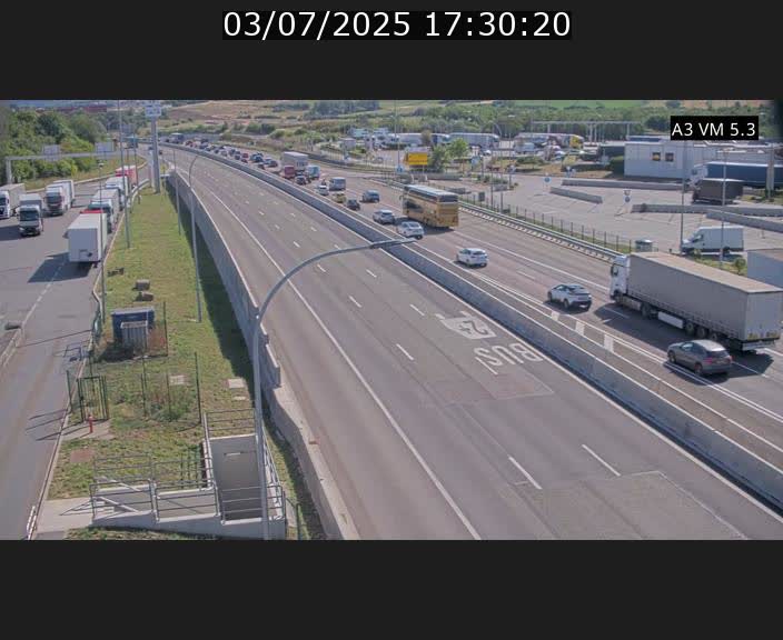 <h2>Traffic live webcam Luxembourg Aire de Berchem - A3 - BK 5 - direction France</h2>