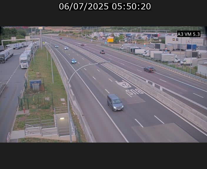 <h2>Traffic live webcam Luxembourg Aire de Berchem - A3 - BK 5 - direction France</h2>
