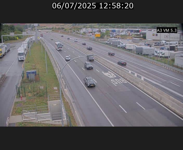 <h2>Traffic live webcam Luxembourg Aire de Berchem - A3 - BK 5 - direction France</h2>