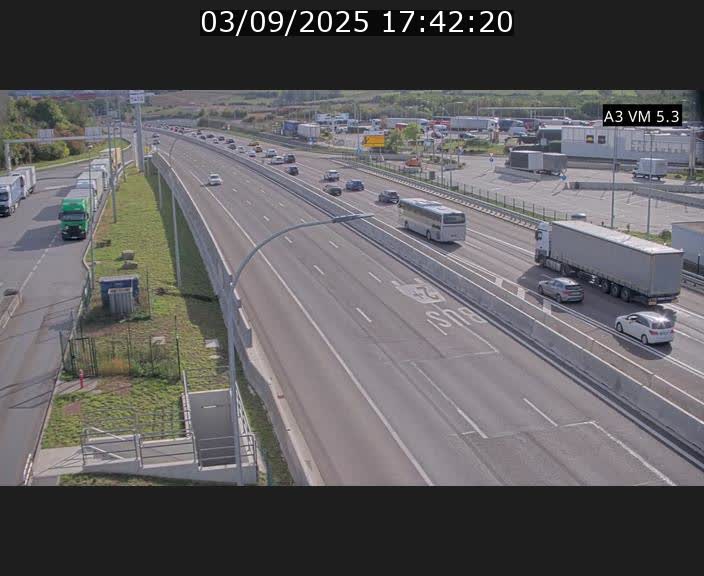 <h2>Traffic live webcam Luxembourg Aire de Berchem - A3 - BK 5 - direction France</h2>