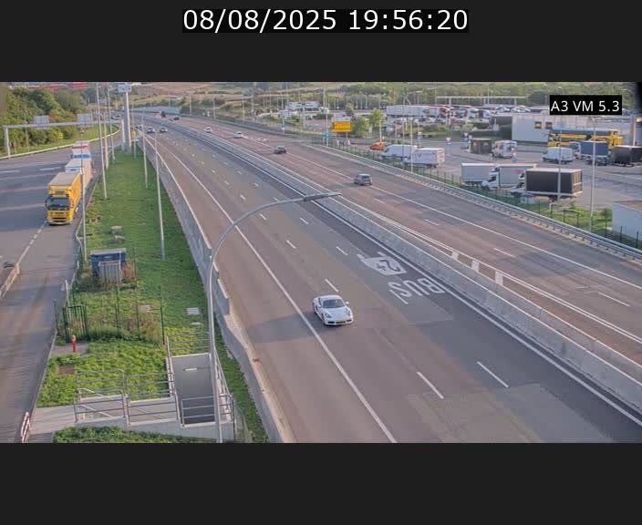 <h2>Traffic live webcam Luxembourg Aire de Berchem - A3 - BK 5 - direction France</h2>