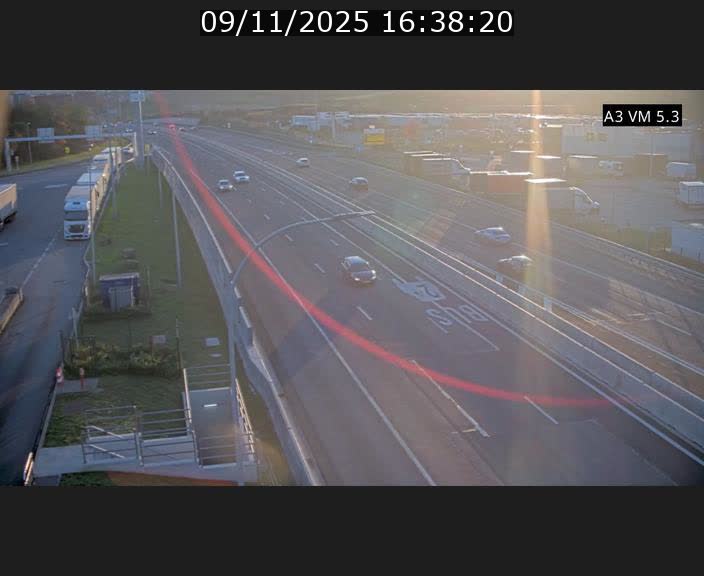 <h2>Traffic live webcam Luxembourg Aire de Berchem - A3 - BK 5 - direction France</h2>