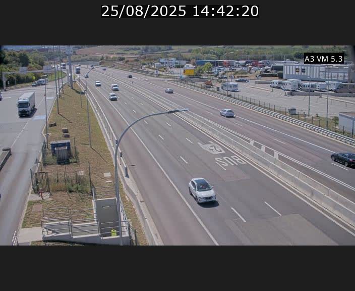 <h2>Traffic live webcam Luxembourg Aire de Berchem - A3 - BK 5 - direction France</h2>