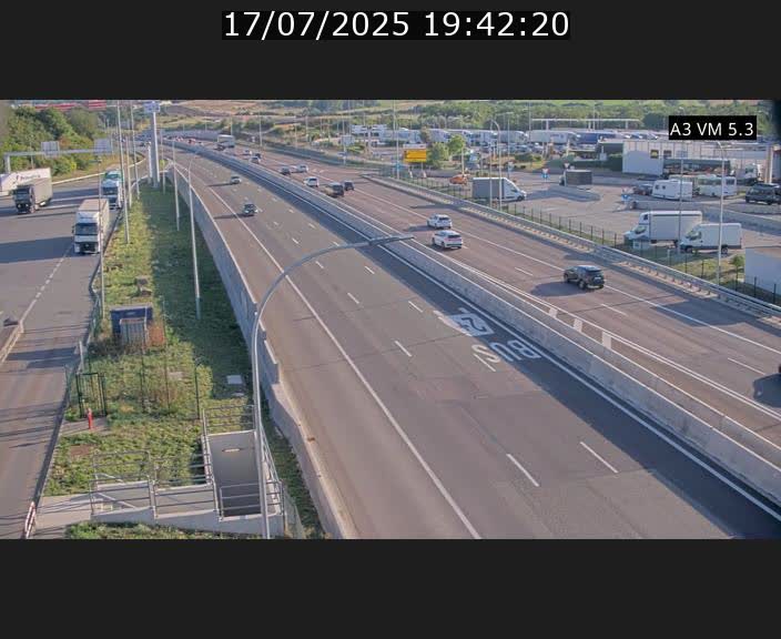 <h2>Traffic live webcam Luxembourg Aire de Berchem - A3 - BK 5 - direction France</h2>
