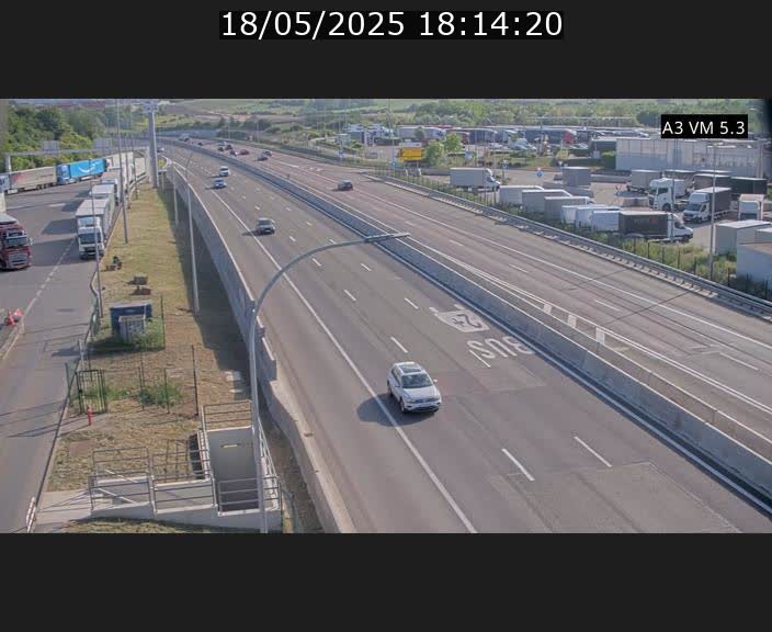 Traffic live webcam Luxembourg Aire de Berchem - A3 - BK 5 - direction France