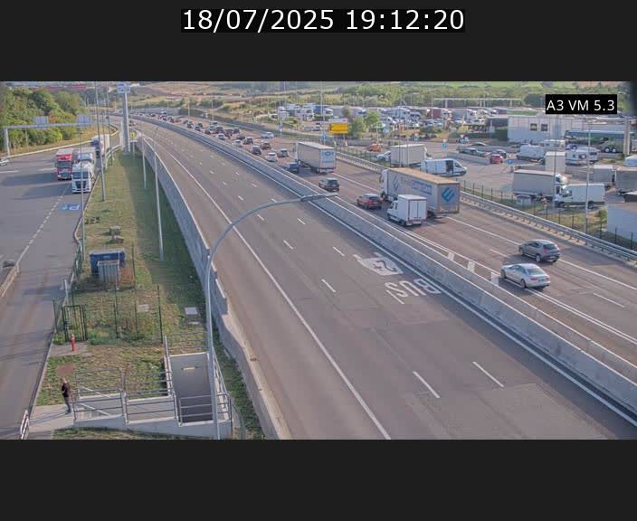 Traffic live webcam Luxembourg Aire de Berchem - A3 - BK 5 - direction France