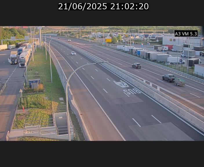 <h2>Traffic live webcam Luxembourg Aire de Berchem - A3 - BK 5 - direction France</h2>