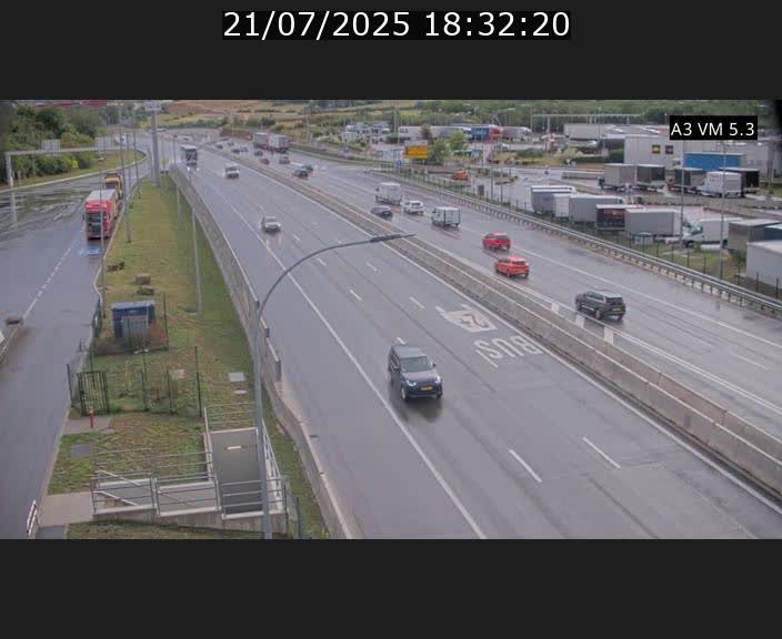 <h2>Traffic live webcam Luxembourg Aire de Berchem - A3 - BK 5 - direction France</h2>