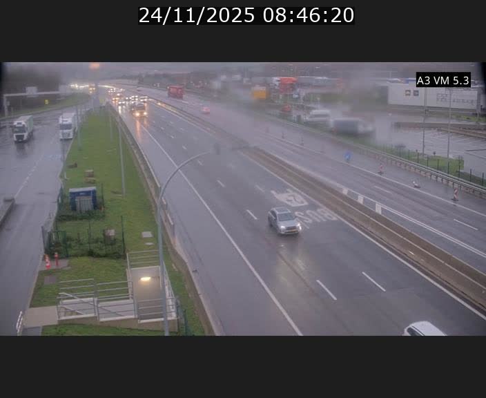<h2>Traffic live webcam Luxembourg Aire de Berchem - A3 - BK 5 - direction France</h2>