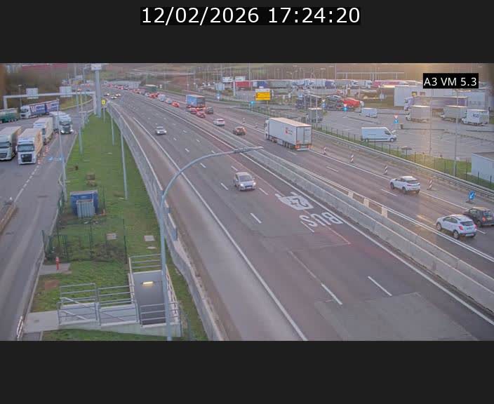 <h2>Traffic live webcam Luxembourg Aire de Berchem - A3 - BK 5 - direction France</h2>