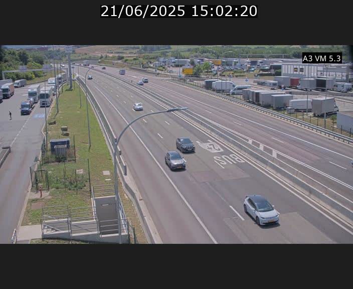 <h2>Traffic live webcam Luxembourg Aire de Berchem - A3 - BK 5 - direction France</h2>