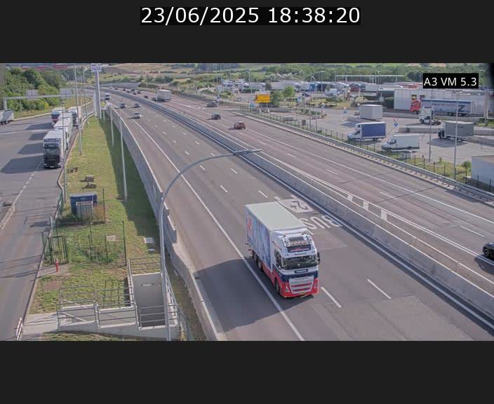 <h2>Traffic live webcam Luxembourg Aire de Berchem - A3 - BK 5 - direction France</h2>
