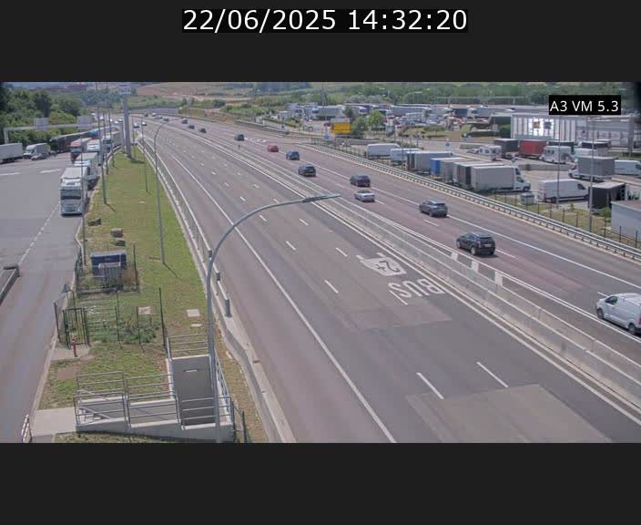 <h2>Traffic live webcam Luxembourg Aire de Berchem - A3 - BK 5 - direction France</h2>