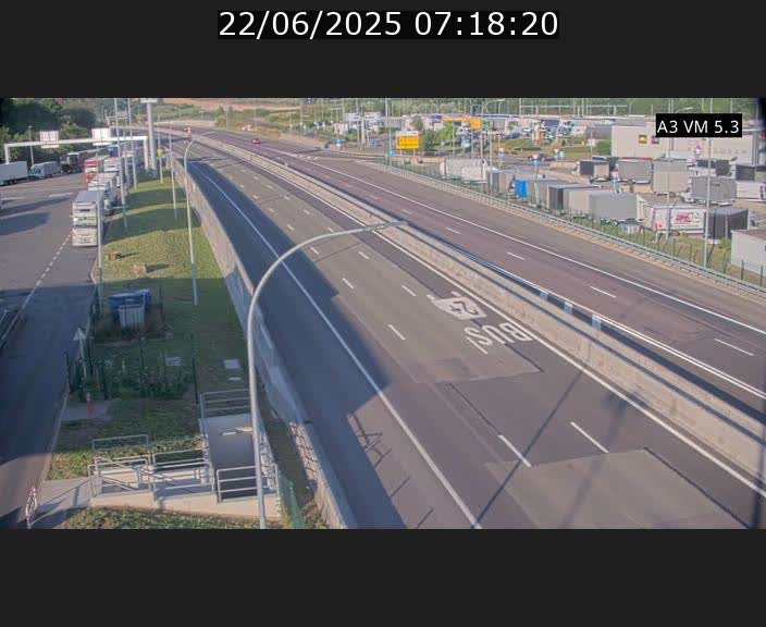 <h2>Traffic live webcam Luxembourg Aire de Berchem - A3 - BK 5 - direction France</h2>