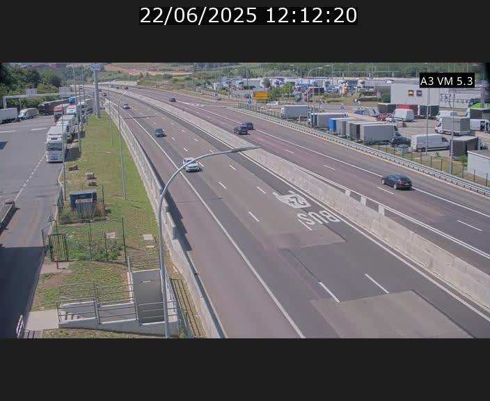 <h2>Traffic live webcam Luxembourg Aire de Berchem - A3 - BK 5 - direction France</h2>