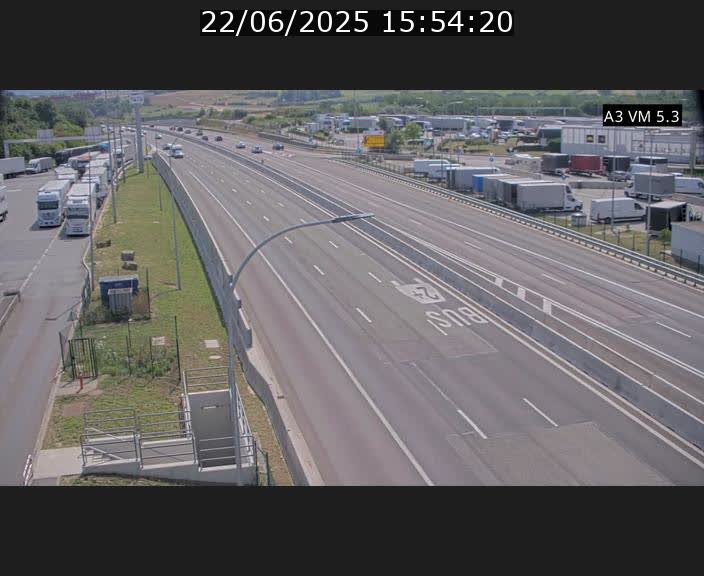 <h2>Traffic live webcam Luxembourg Aire de Berchem - A3 - BK 5 - direction France</h2>