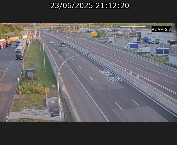 <h2>Traffic live webcam Luxembourg Aire de Berchem - A3 - BK 5 - direction France</h2>