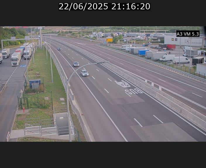<h2>Traffic live webcam Luxembourg Aire de Berchem - A3 - BK 5 - direction France</h2>