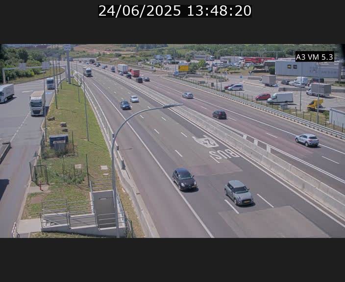 <h2>Traffic live webcam Luxembourg Aire de Berchem - A3 - BK 5 - direction France</h2>