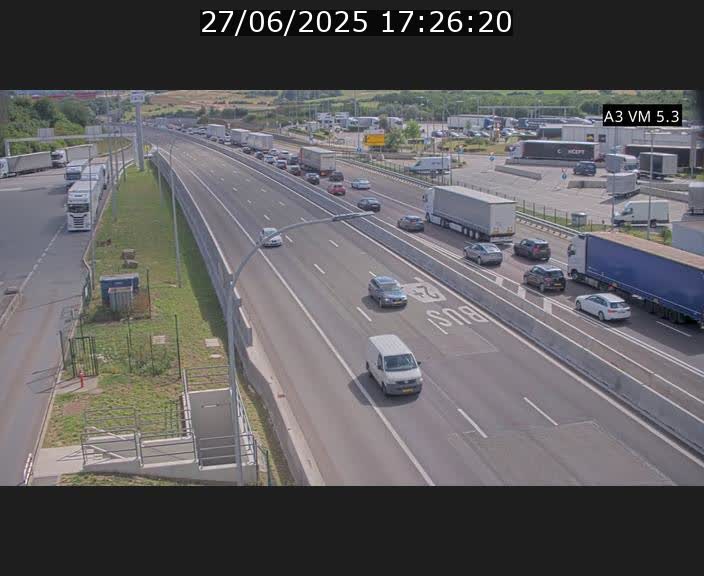 <h2>Traffic live webcam Luxembourg Aire de Berchem - A3 - BK 5 - direction France</h2>